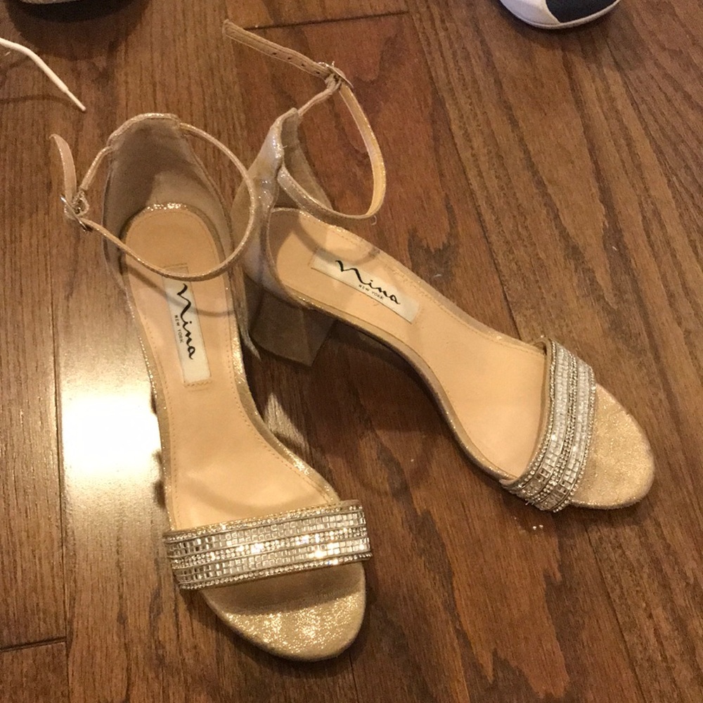Gently used Nina dress shoes. 7.5